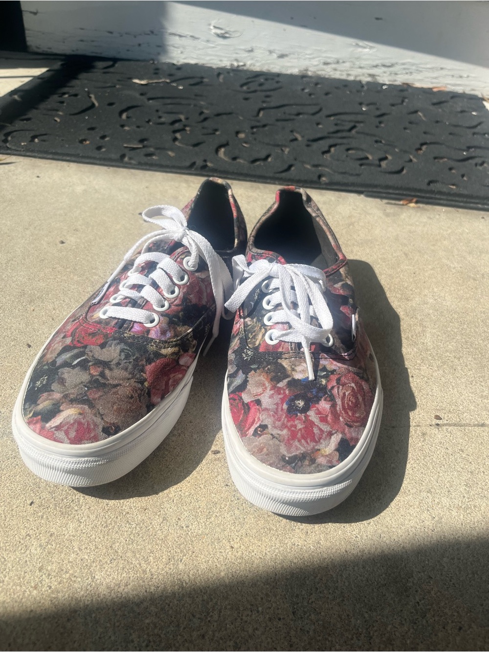 Classic Vans Floral Canvas Lace-Up Sneakers - Pink/Black - Picture 3 of 6